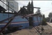 Kabel Menjuntai di Tangsel (Dok. Istimewa)