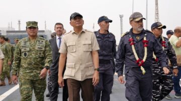 Kapal Induk Giuseppe Garibaldi Resmi Tiba di Jakarta, Disambut Menhan Sjafrie