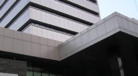Gedung Komisi Pemberantasan Korupsi (KPK) di Kuningan, Jakarta. (Foto: Davidelit via Wikimedia Commons, domain publik)
